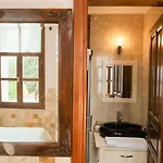 B&B Herakles Çeşme