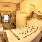 B&B Herakles Çeşme