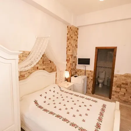Herakles Bed & Breakfast *