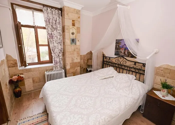 Herakles Butik Oda ve Kahvaltı Çeşme