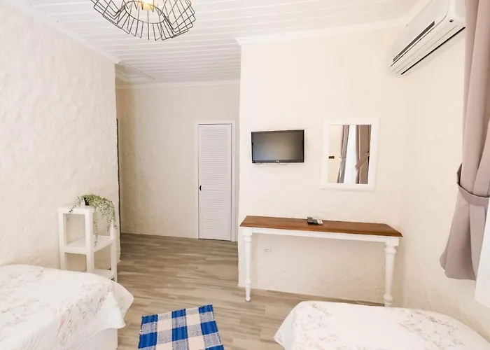 Herakles Butik Oda ve Kahvaltı Çeşme