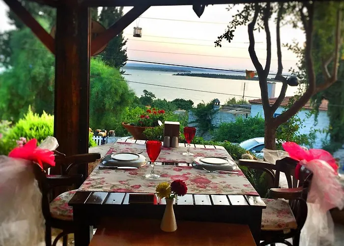 Herakles Butik Oda ve Kahvaltı Çeşme