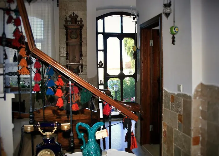 Oda ve Kahvaltı Herakles Butik Çeşme