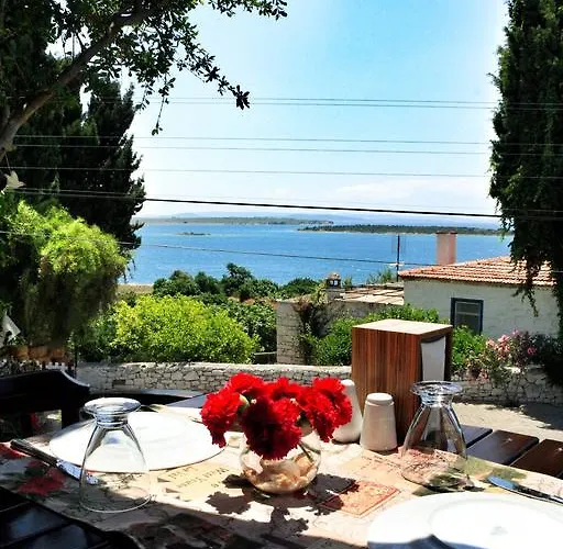 Herakles Bed & Breakfast *