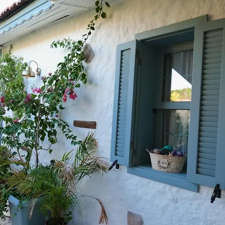 Herakles ベッド・アンド・ブレックファスト *